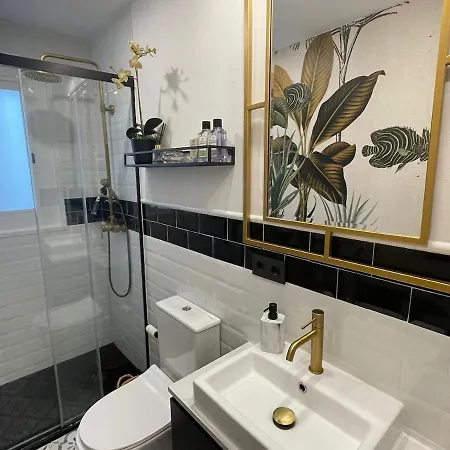 Piso Muy Especial Y Acogedor En Apartamento *